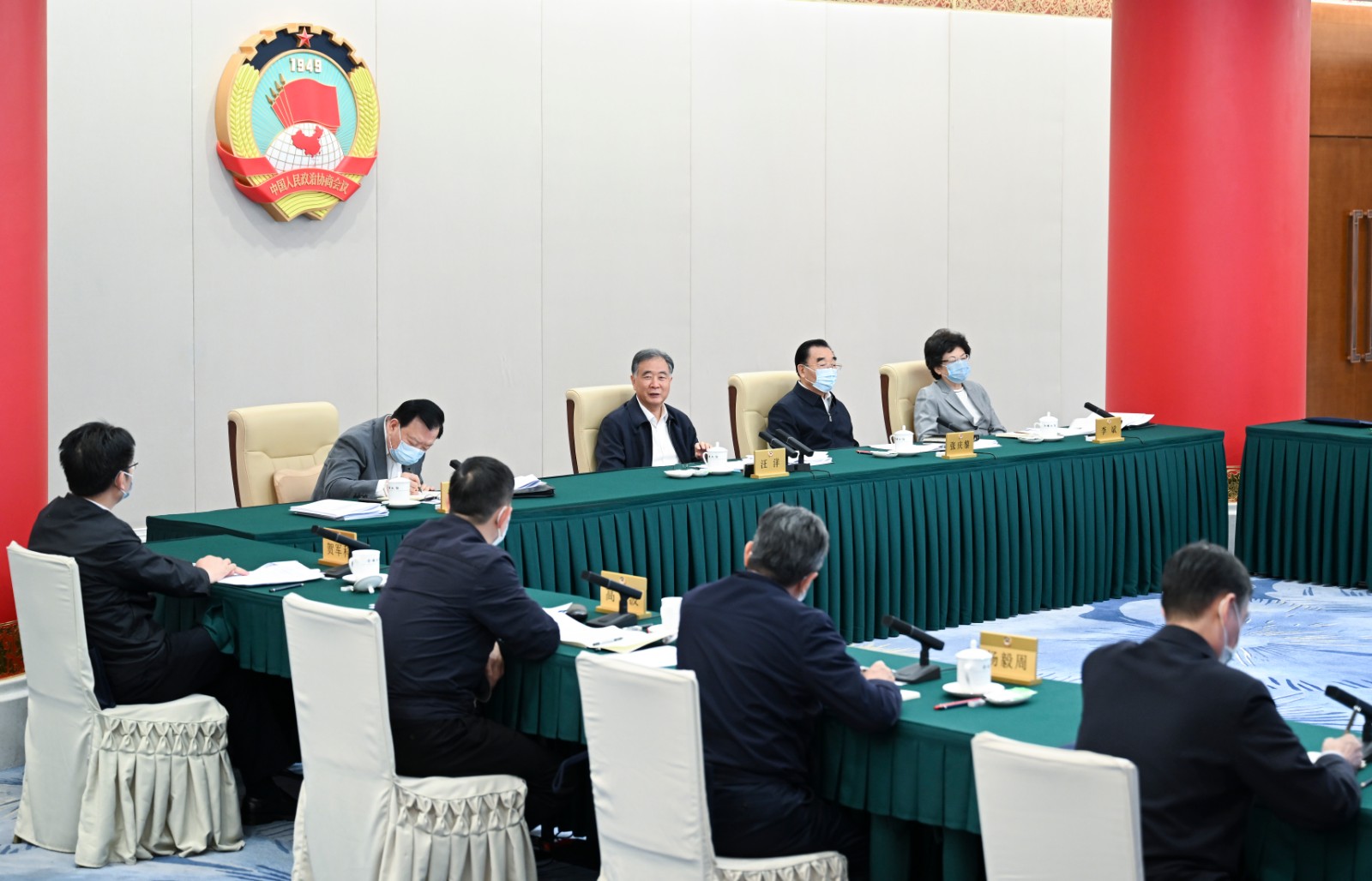 2022年5月13日魏英杰委员参加十三届全国政协第62次双周协商座谈会照片.jpg
